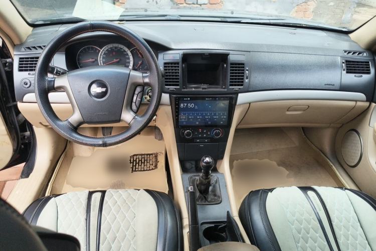Used Chevrolet Epica 2012 1.8 Comfort Edition MT Center Console
