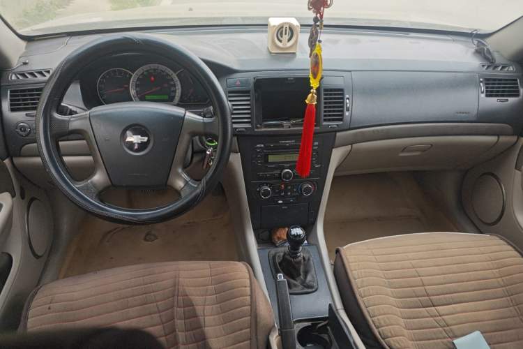 Used Chevrolet Epica 2012 1.8 Comfort Edition MT Center Console