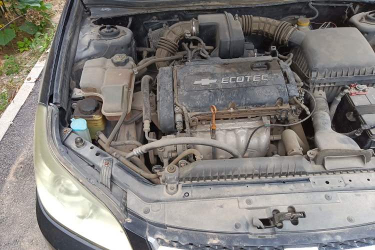 Used Chevrolet Epica 2012 1.8 ZhiZhen Edition MT Engine Bay Right