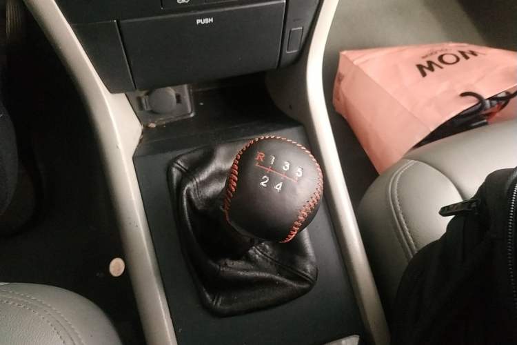 Used Chevrolet Epica 2012 1.8 ZhiZhen Edition MT Gear Lever