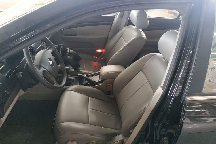 Used Chevrolet Epica 2012 1.8 ZhiZhen Edition MT Left Front Seat
