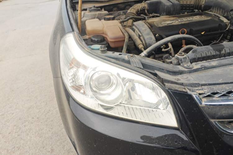 Used Chevrolet Epica 2012 1.8 Comfort Edition MT Right Front Headlight