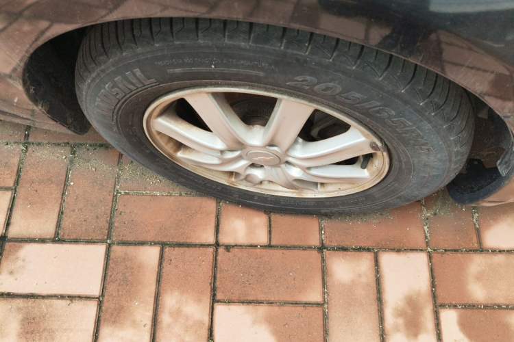 Used Chevrolet Epica 2012 1.8 Comfort Edition MT Right Front Wheel Hub