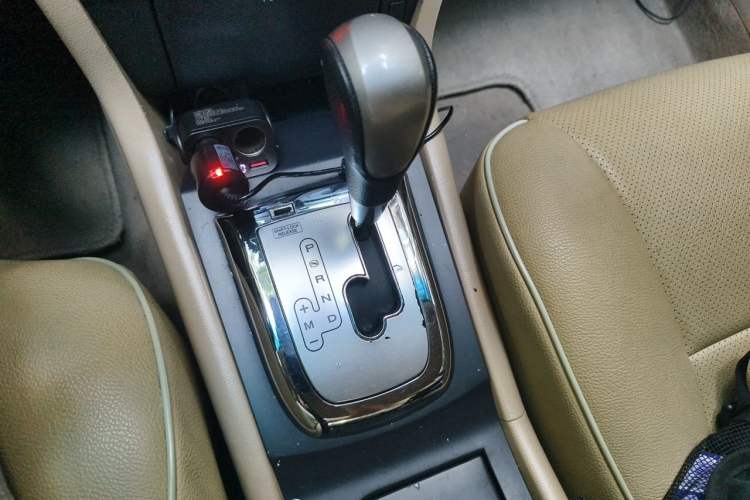Used Chevrolet Epica 2012 1.8 Comfort Edition AT Gear Lever