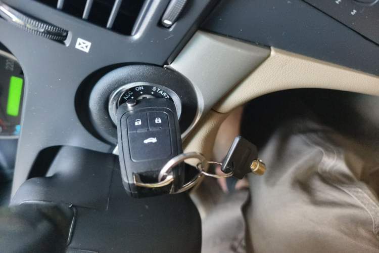 Used Chevrolet Epica 2012 1.8 Comfort Edition AT Vehicle Key