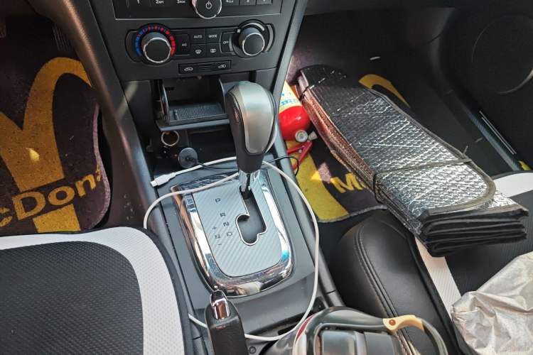 Used Chevrolet Epica 2012 1.8 Luxury Edition AT Gear Lever