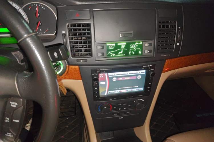 Used Chevrolet Epica 2012 1.8 Luxury Edition MT Audio And AC Panel
