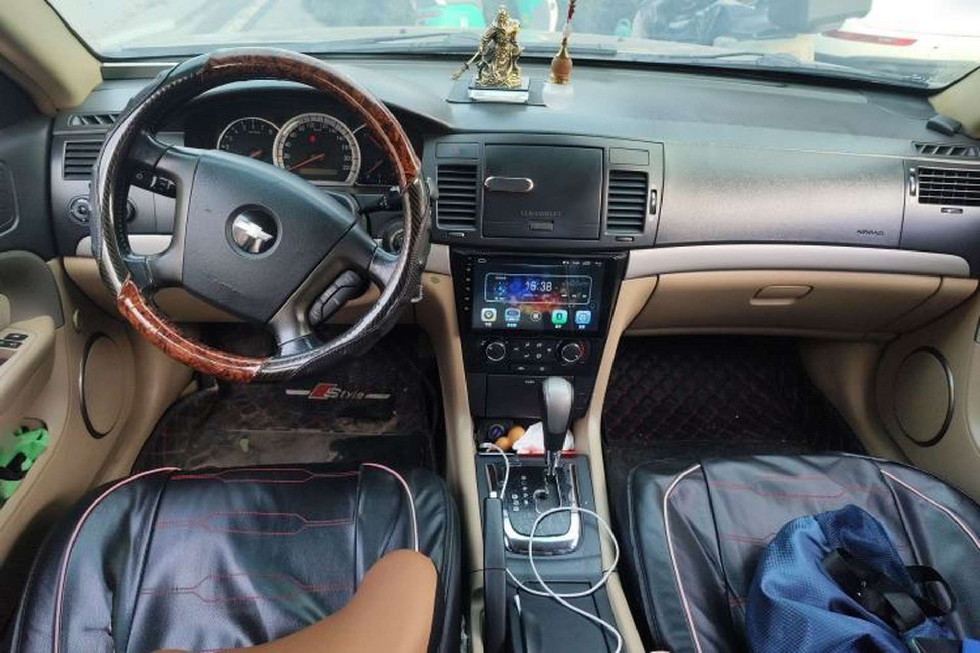 Used Chevrolet Epica 2012 1.8 Comfort Edition AT Center Console