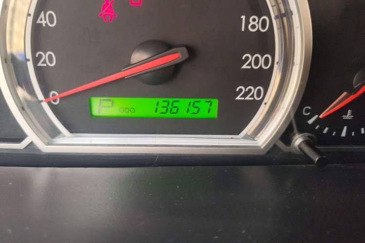 Used Chevrolet Epica 2012 1.8 Comfort Edition AT Odometer Close Up