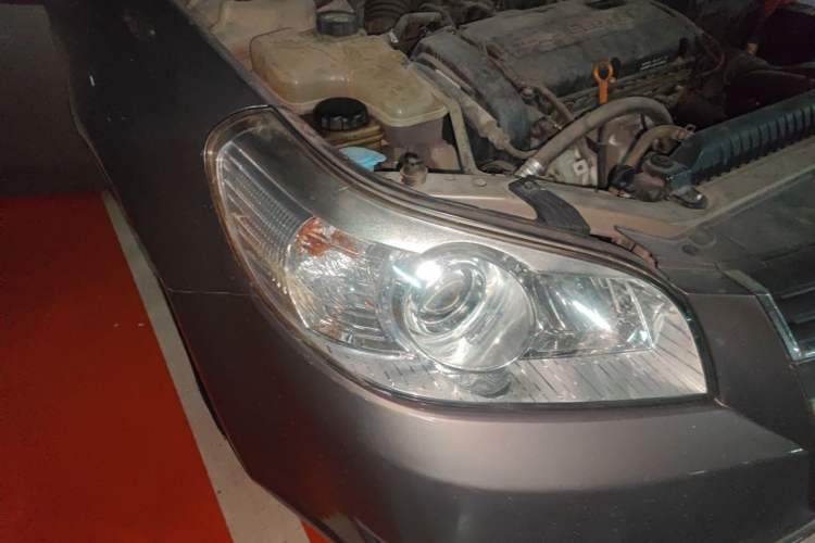 Used Chevrolet Epica 2012 1.8 Luxury Edition MT Right Front Headlight