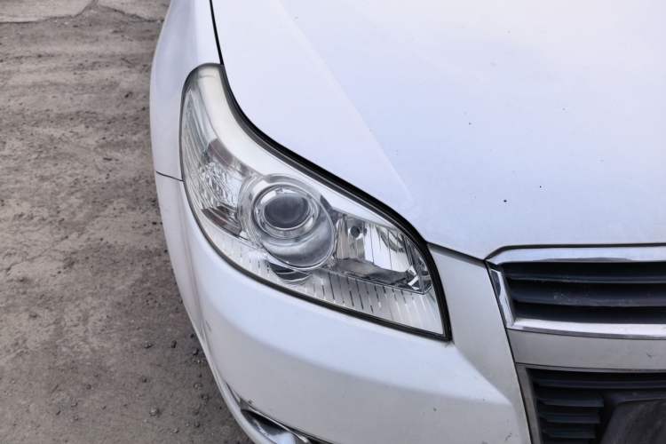Used Chevrolet Epica 2012 1.8 Comfort Edition MT Right Front Headlight