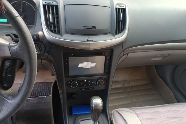 Used Chevrolet Epica 2013 1.8 SE Comfort Edition AT Audio And AC Panel