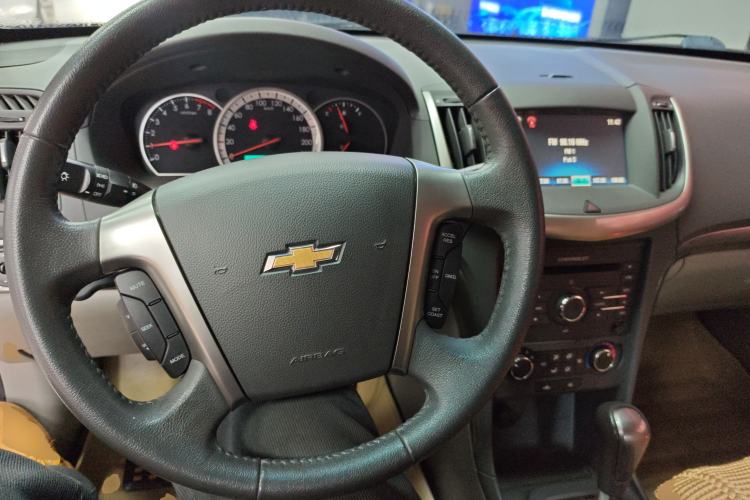 Used Chevrolet Epica 2013 1.8 SX Luxury Edition AT Center Console