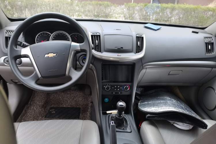 Used Chevrolet Epica 2013 1.8 SL ZhiZhen Edition MT Center Console