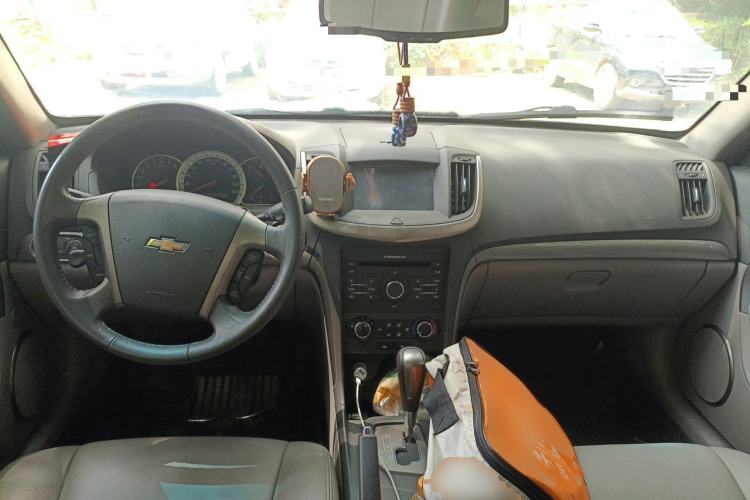 Used Chevrolet Epica 2013 1.8 SX Luxury Edition AT Center Console