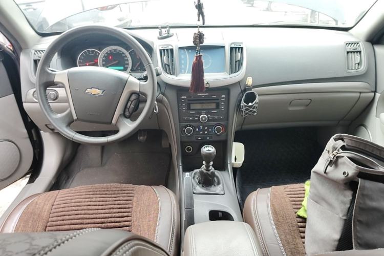Used Chevrolet Epica 2013 1.8 SE Comfort Edition MT Center Console