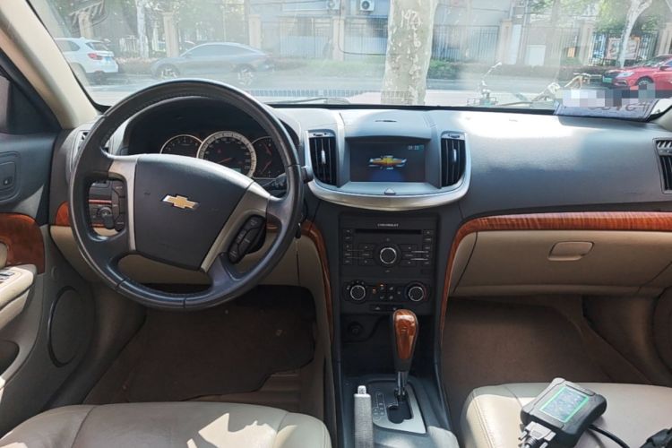 Used Chevrolet Epica 2013 1.8 SX Luxury Edition AT Center Console