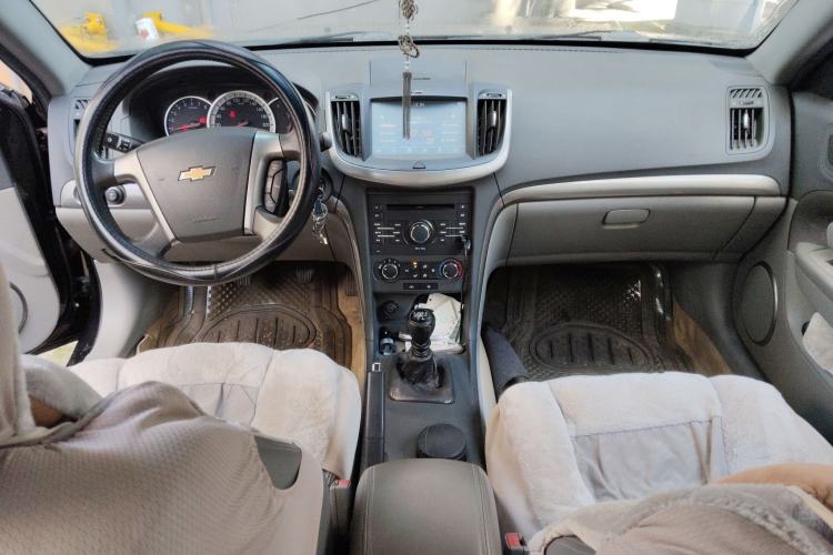 Used Chevrolet Epica 2013 1.8 SE Comfort Edition MT Center Console