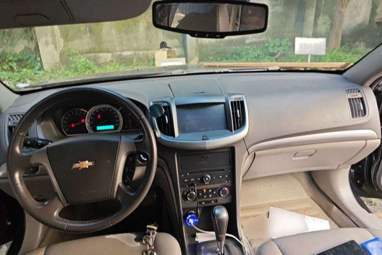 Used Chevrolet Epica 2013 1.8 SE Comfort Edition AT Center Console