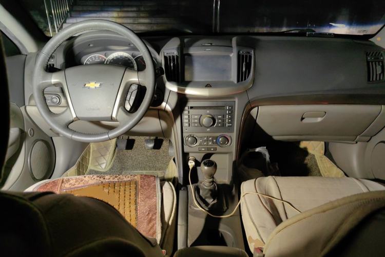 Used Chevrolet Epica 2013 1.8 SE Comfort Edition MT Center Console