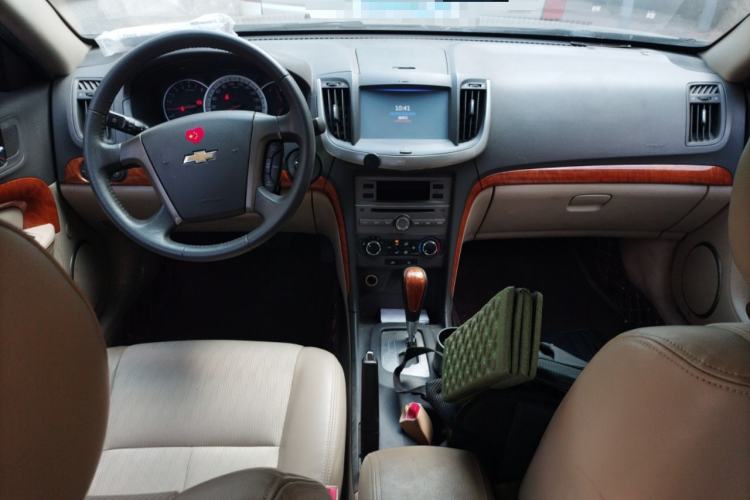 Used Chevrolet Epica 2013 1.8 SE Comfort Edition AT Center Console