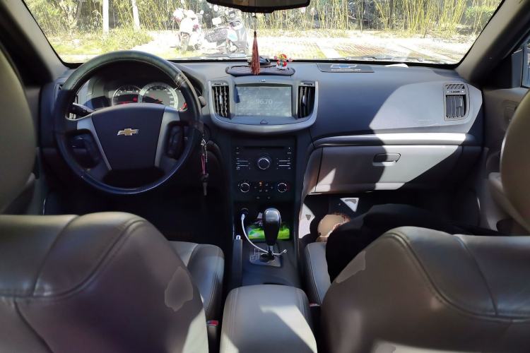 Used Chevrolet Epica 2013 1.8 SX Luxury Edition AT Center Console