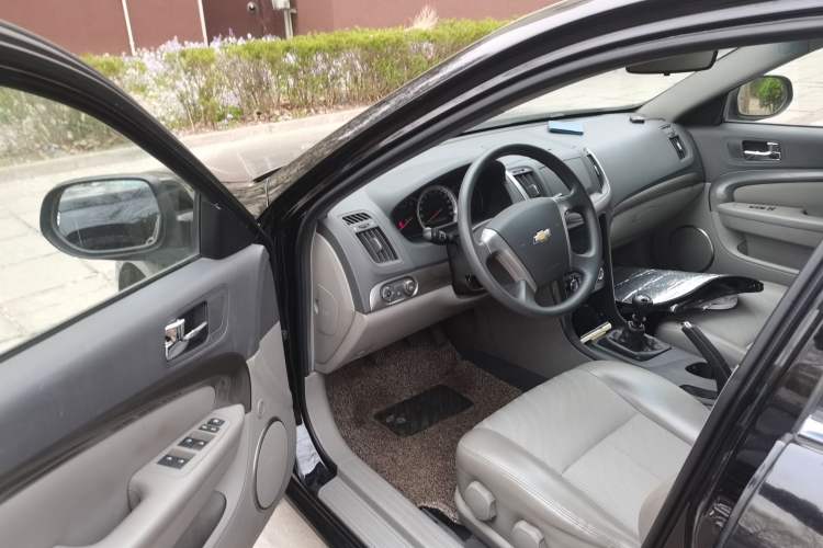 Used Chevrolet Epica 2013 1.8 SL ZhiZhen Edition MT Driver Seat