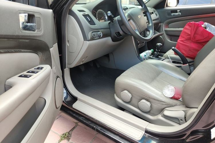 Used Chevrolet Epica 2013 1.8 SL ZhiZhen Edition MT Driver Seat