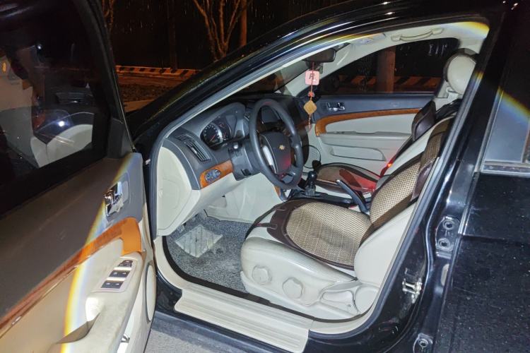 Used Chevrolet Epica 2013 1.8 SL ZhiZhen Edition MT Driver Seat