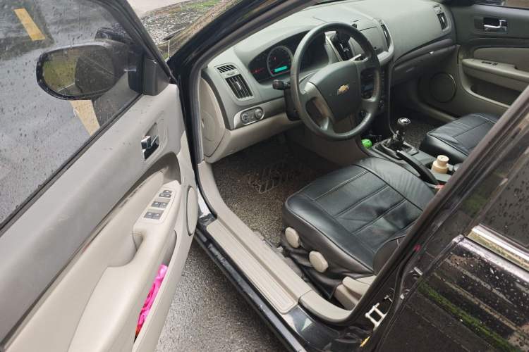 Used Chevrolet Epica 2013 1.8 SE Comfort Edition MT Driver Seat