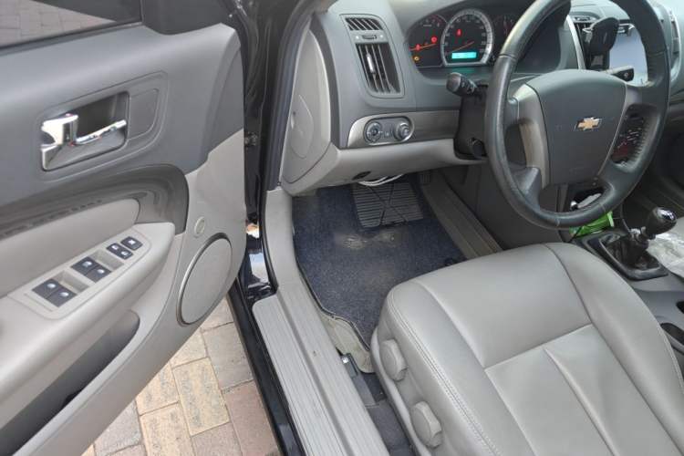 Used Chevrolet Epica 2013 1.8 SE Comfort Edition MT Driver Seat