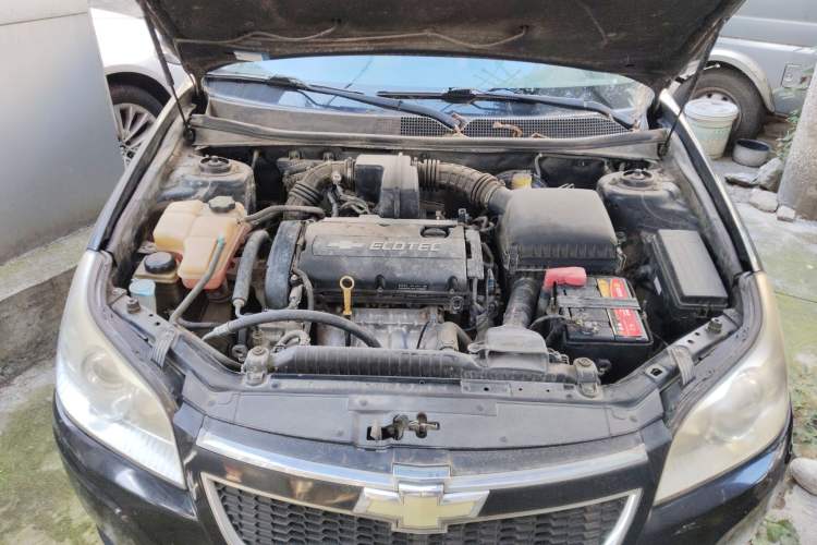 Used Chevrolet Epica 2013 1.8 SE Comfort Edition MT Engine Bay