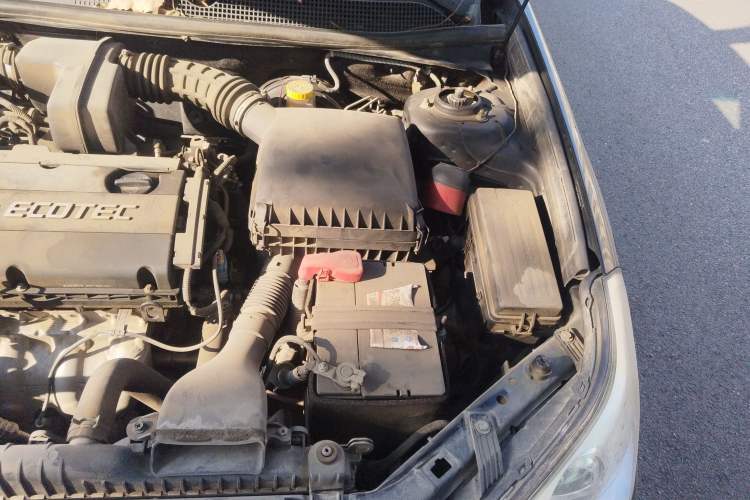 Used Chevrolet Epica 2013 1.8 SL ZhiZhen Edition MT Engine Bay Left