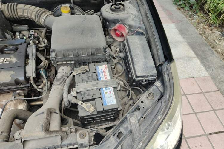 Used Chevrolet Epica 2013 1.8 SL ZhiZhen Edition MT Engine Bay Left