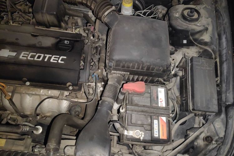 Used Chevrolet Epica 2013 1.8 SL ZhiZhen Edition MT Engine Bay Left