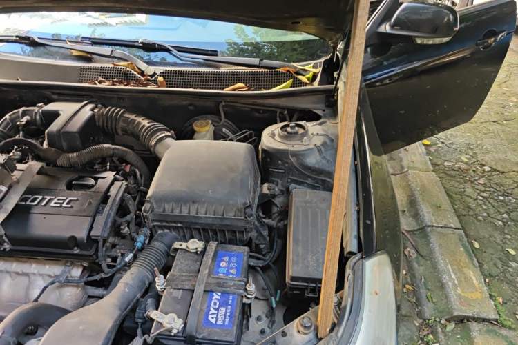 Used Chevrolet Epica 2013 1.8 SE Comfort Edition AT Engine Bay Left