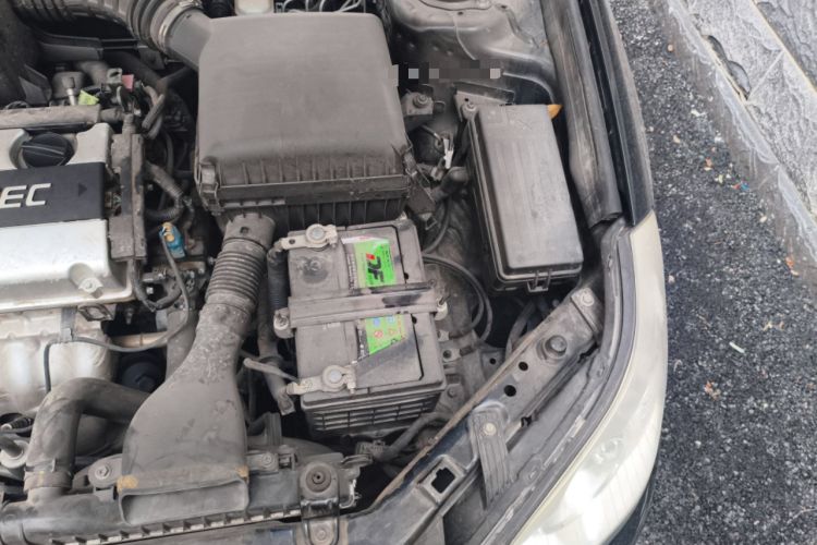 Used Chevrolet Epica 2013 1.8 SE Comfort Edition MT Engine Bay Left