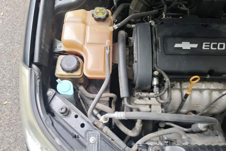 Used Chevrolet Epica 2013 1.8 SE Comfort Edition AT Engine Bay Right