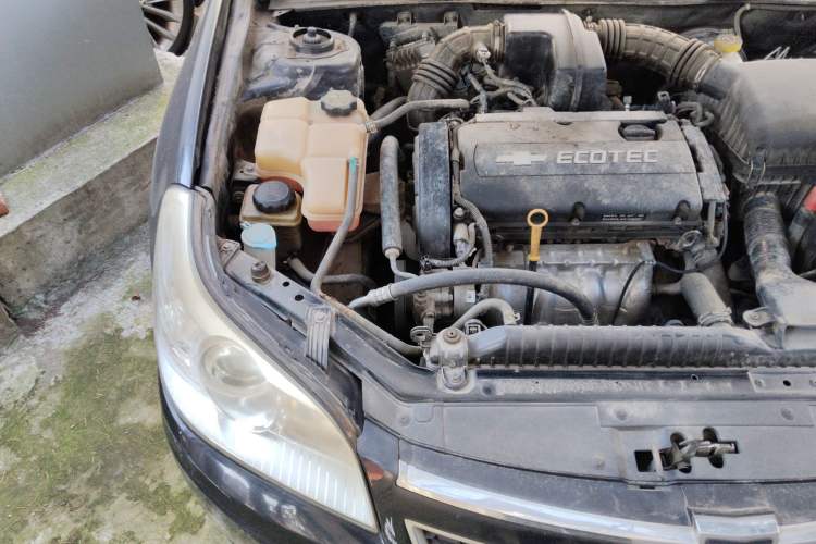 Used Chevrolet Epica 2013 1.8 SE Comfort Edition MT Engine Bay Right