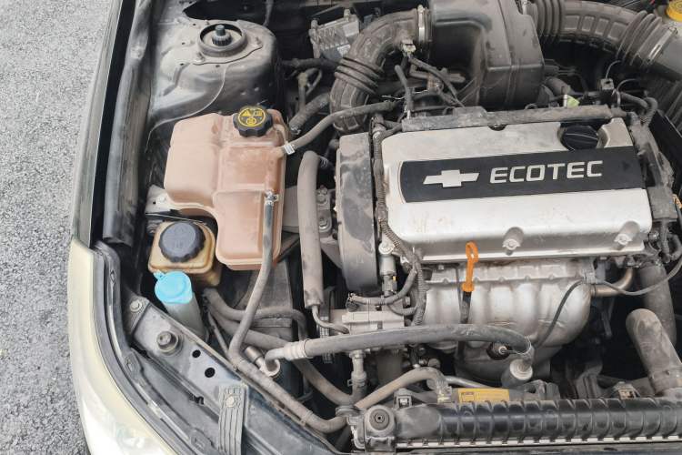 Used Chevrolet Epica 2013 1.8 SE Comfort Edition MT Engine Bay Right