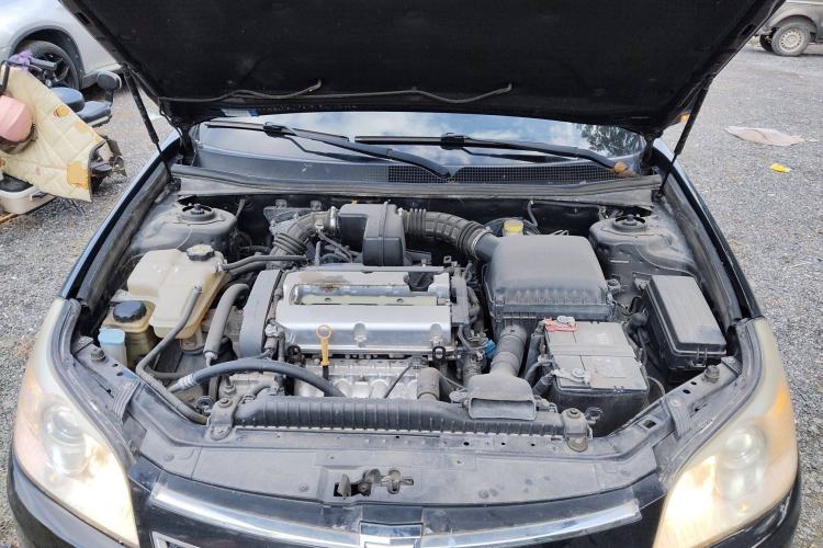 Used Chevrolet Epica 2013 1.8 SE Comfort Edition MT Engine Bay