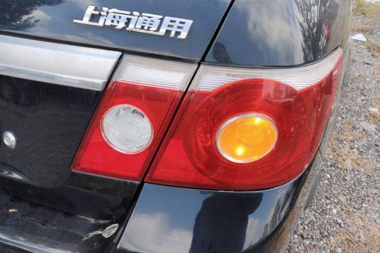 Used Chevrolet Epica 2013 1.8 SE Comfort Edition MT Exterior 6
