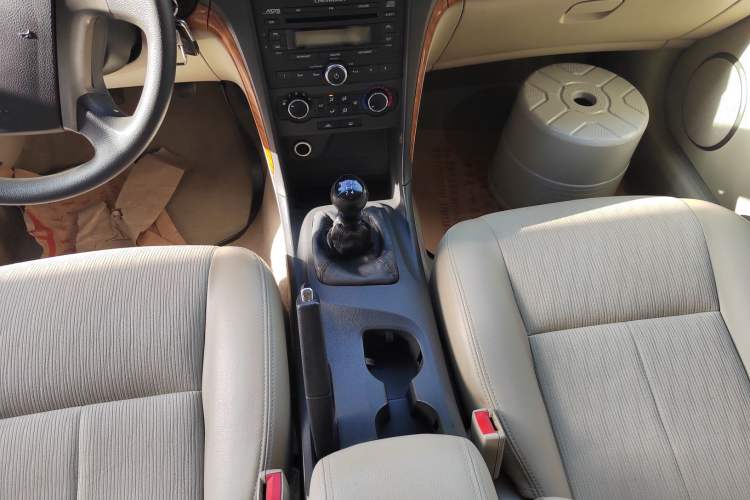 Used Chevrolet Epica 2013 1.8 SL ZhiZhen Edition MT Gear Lever