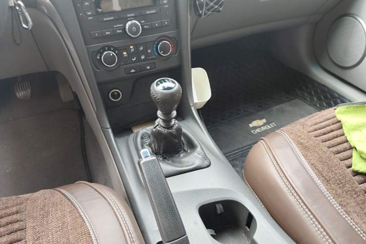 Used Chevrolet Epica 2013 1.8 SE Comfort Edition MT Gear Lever