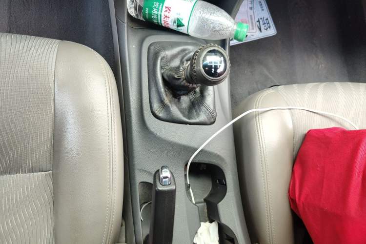 Used Chevrolet Epica 2013 1.8 SL ZhiZhen Edition MT Gear Lever
