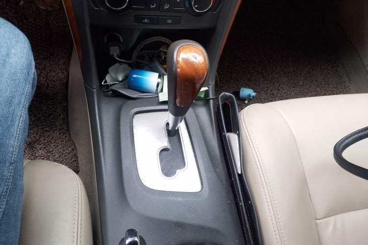 Used Chevrolet Epica 2013 1.8 SX Luxury Edition AT Gear Lever