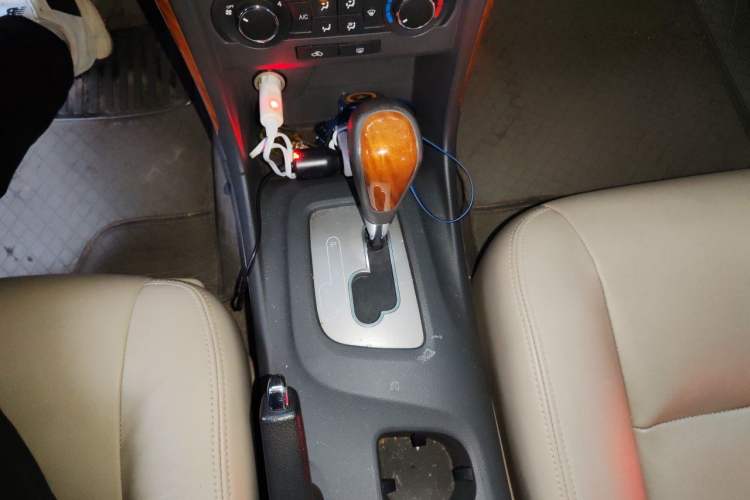 Used Chevrolet Epica 2013 1.8 SX Luxury Edition AT Gear Lever