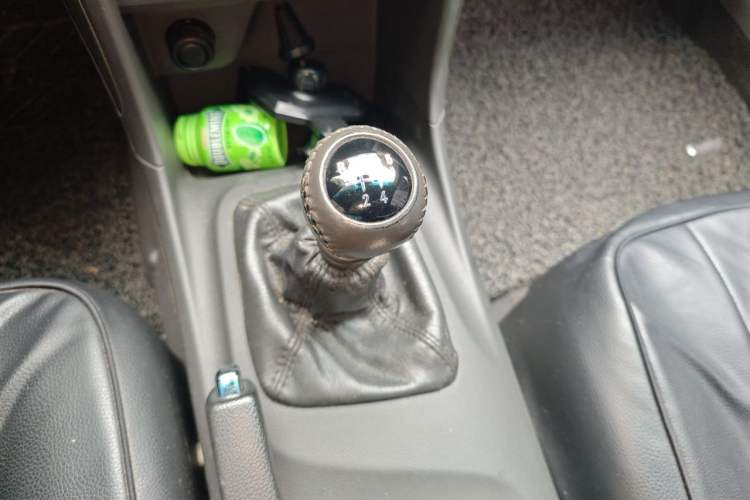 Used Chevrolet Epica 2013 1.8 SE Comfort Edition MT Gear Lever