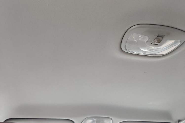Used Chevrolet Epica 2013 1.8 SE Comfort Edition MT Headliner