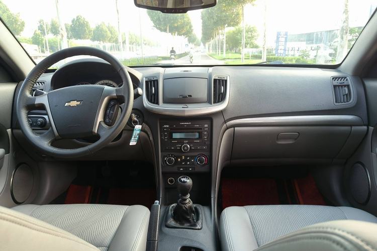 Used Chevrolet Epica 2013 1.8 SE Comfort Edition MT Interior 11